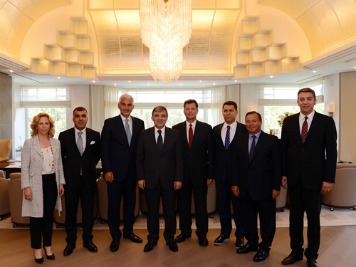 Cumhurbaşkanı Gül, TÜSİAD Yönetim Kurulu Üyelerini Kabul Etti